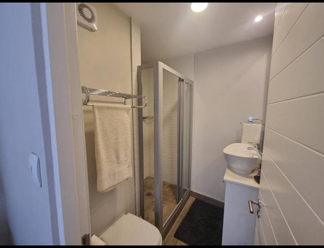 1 BEDROOM APARTMENT FOR SALE IN MENLYN